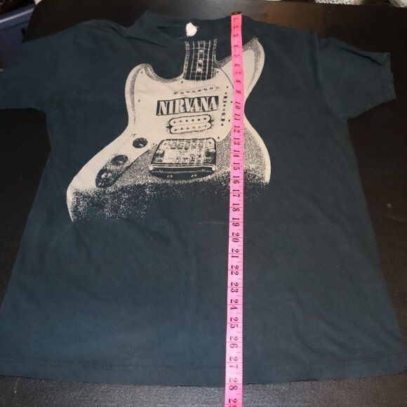 Nirvana Kurt Cobain Guitar T-Shirt| Black Short Sleeve| 2005 Licensed Grunge - Picture 8 of 9